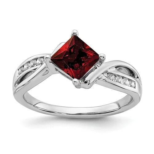 14k White Gold Garnet Square and Diamond Ring